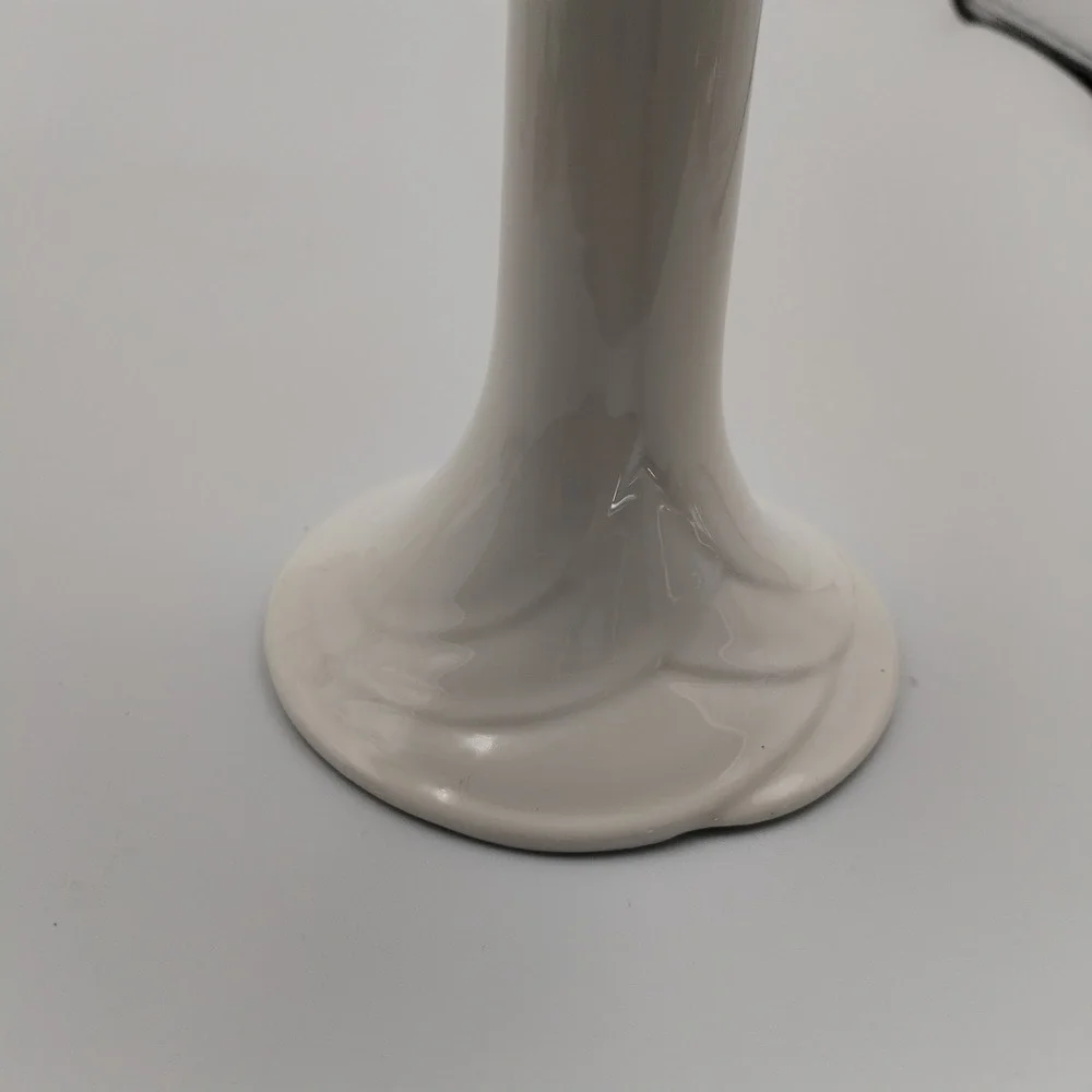 Vtg Royal Doulton Hotel Porcelain England White Candlestick Hloders 6. 5
